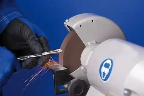 173819-pferd-610183-bw-15020-32-an-60-universal-02