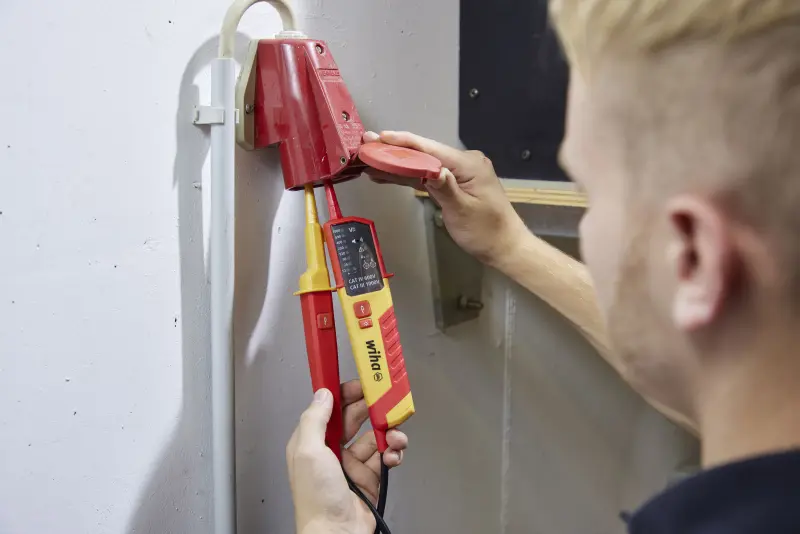 174064-anw-sb25516-voltage-and-continuity-tester-12-1000v-ac-cat-iv-starkstrom-02