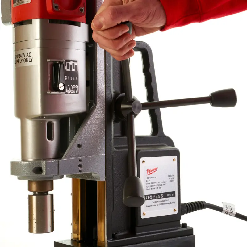 Magnetická vrtačka pro jádrové vrtání Milwaukee MD 4-85 (MI4933380850)