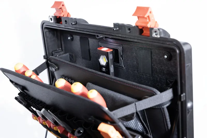 174668-im-930070203-xl2-electric-sb490hl01-handlight-01