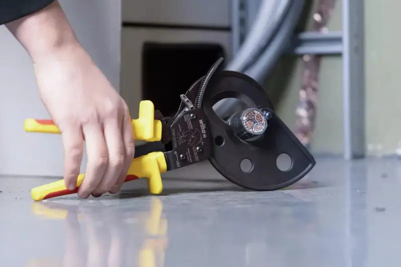 174721-wiha-46675-12