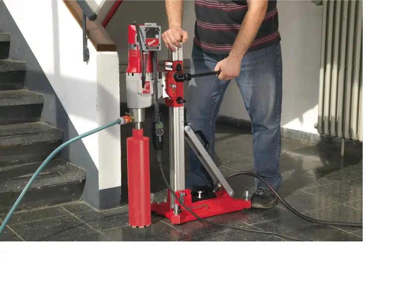 174990-4933400590-05