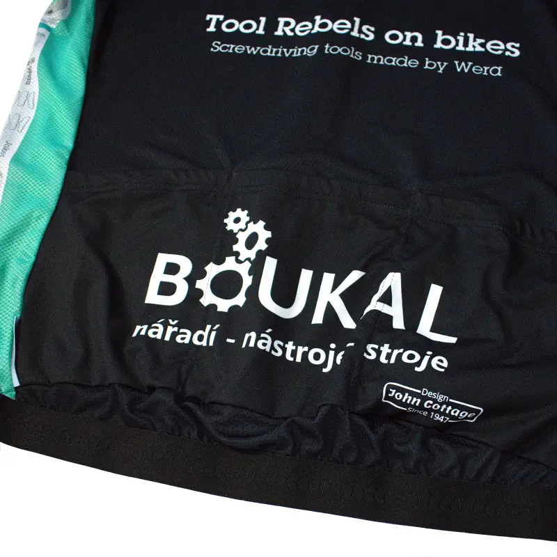 175918-tricko-cely-zip-03