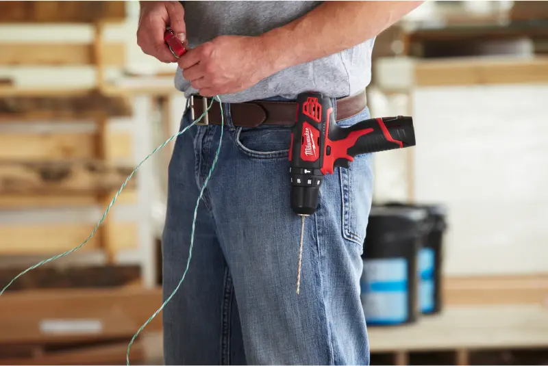 Aku subkompaktní příklepová vrtačka Milwaukee M12 BPD-202C (MI4933441940)