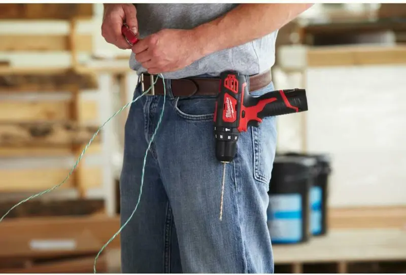 Aku subkompaktní příklepová vrtačka Milwaukee M12 BPD (MI4933441950)