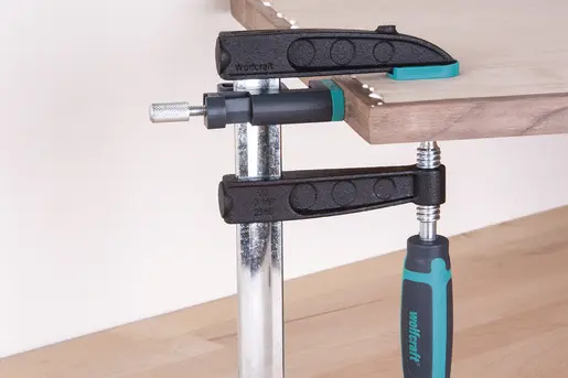 179351-3037000-pro-05