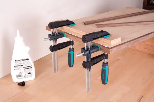 179351-3037000-pro-06