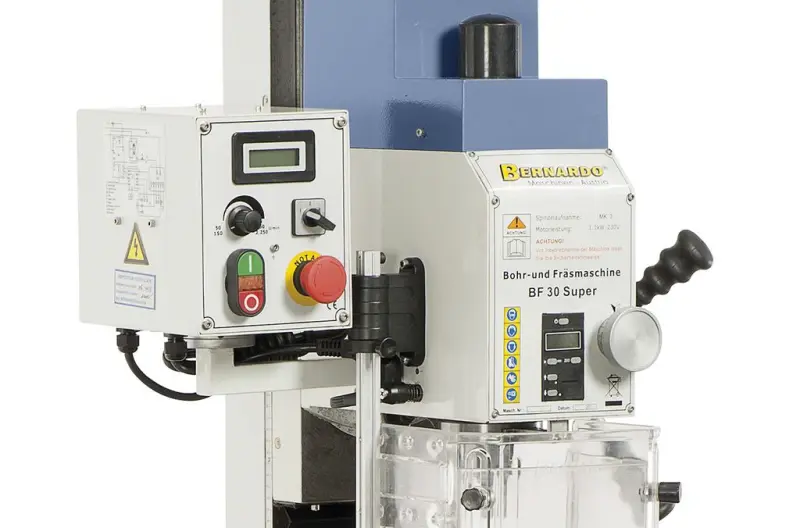 Vrtačko-frézka Bernardo BF 30 Super s posuvem stolu a digitál. odměřováním (BER021044C)
