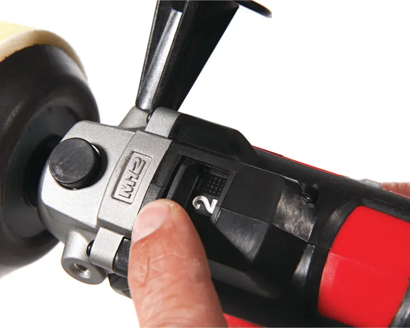 Aku leštička Milwaukee M12 BPS-421X, leštící bruska 50-76 mm, 1x aku M12 B2 a M12 B4 + nabíječka M12 C12 C, 4933447799 (MI4933447799)