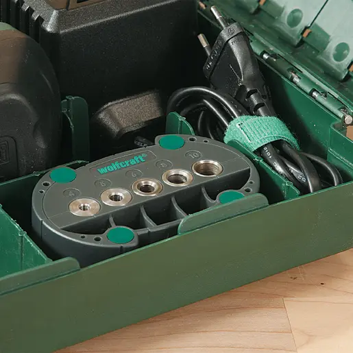 182025-4685000-pro-09