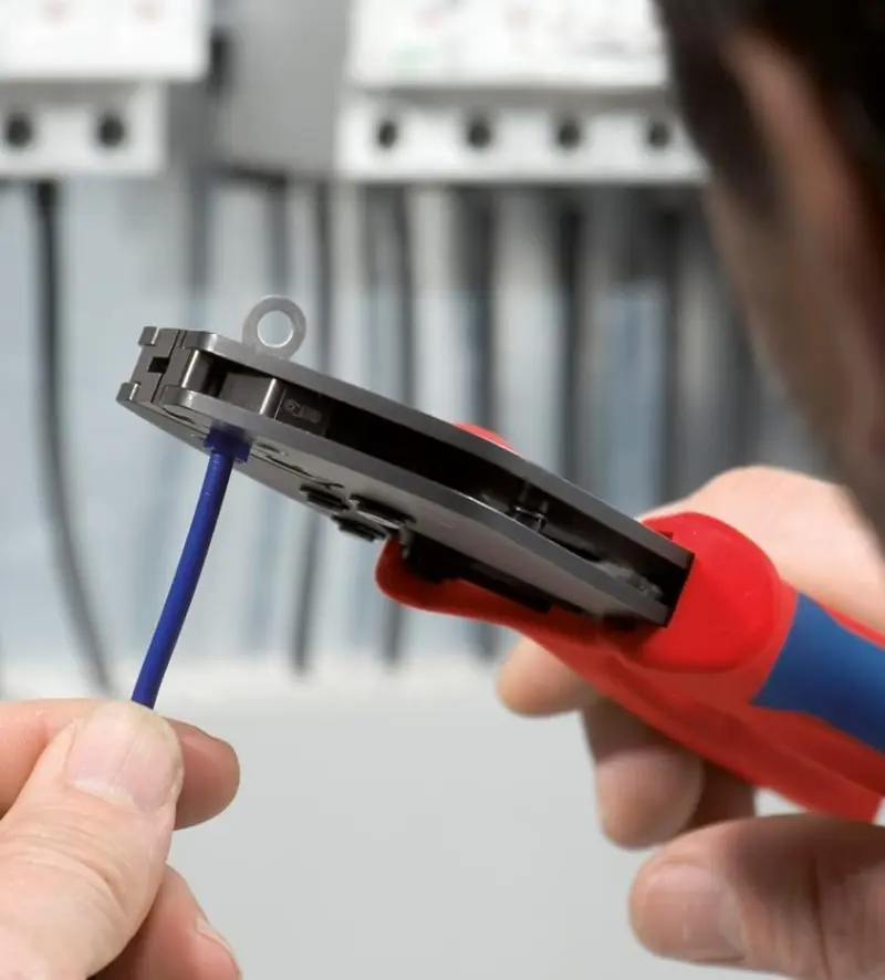 Kleště lisovací zásobníkové KNIPEX MultiCrimp 97 33 02