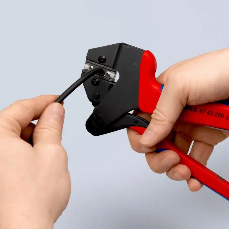 182484-knip-9743200-19