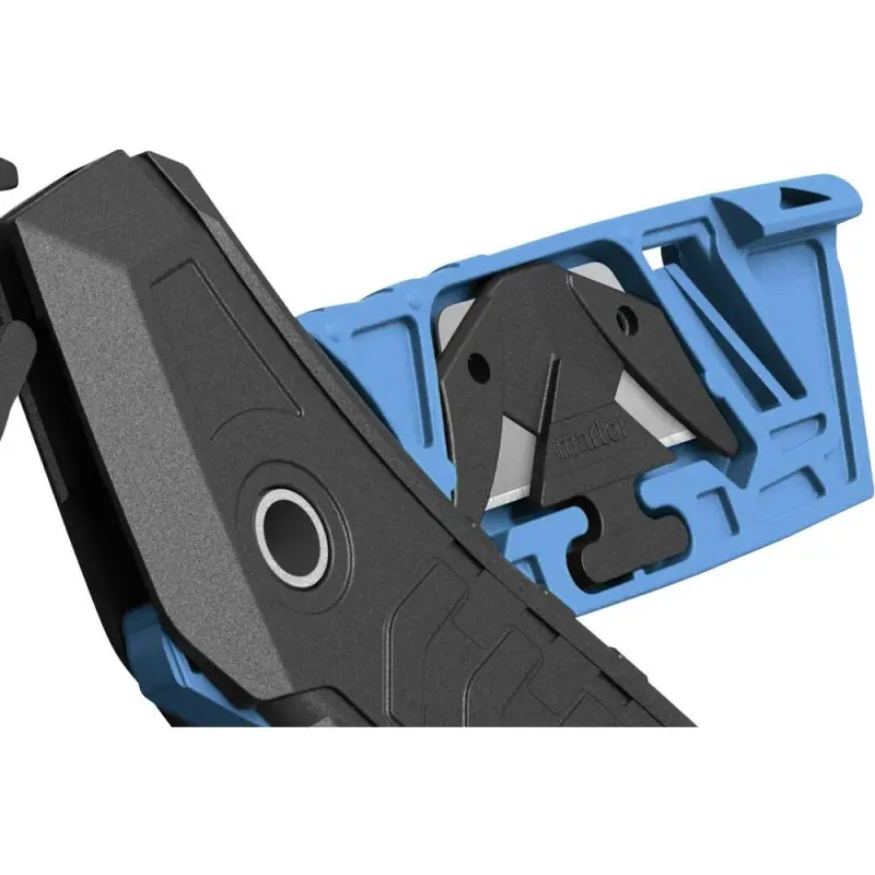 182773-ede74190070-1