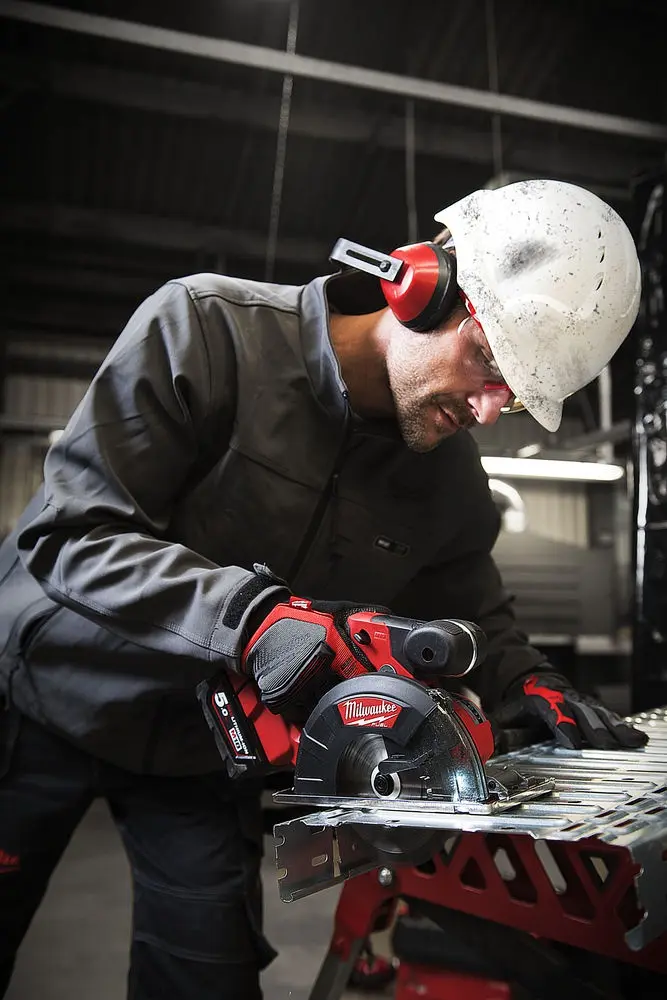 Aku kotoučová pila na kov Milwaukee M18 FMCS-502X (MI4933459193)