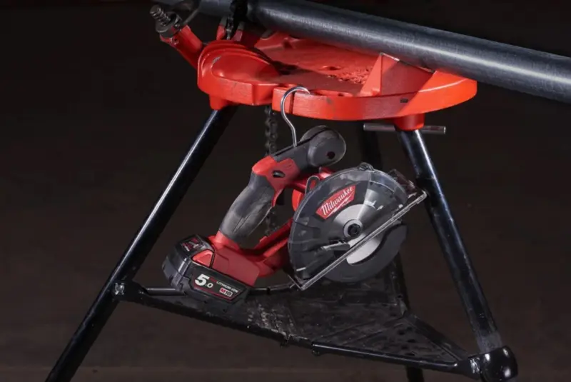 Aku kotoučová pila na kov Milwaukee M18 FMCS-502X (MI4933459193)