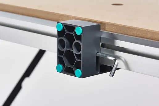 184635-6909000-pro-13