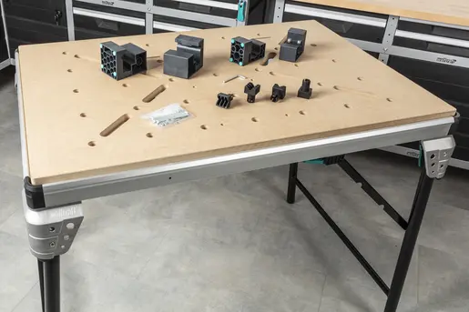 184635-6909000-pro-14