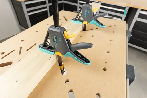 184635-6909000-pro-16