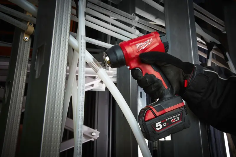 Aku horkovzdušná pistole Milwaukee M18 BHG-502C, až 470°C, 170 l/min, 2x Aku M18 B5 a nabíječka M12-18 C, 4933459772 (MI4933459772)