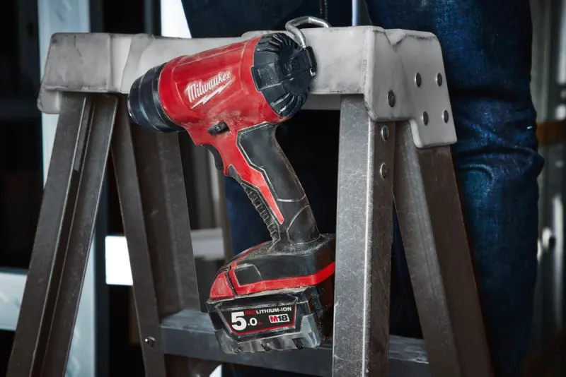 Aku horkovzdušná pistole Milwaukee M18 BHG-502C, až 470°C, 170 l/min, 2x Aku M18 B5 a nabíječka M12-18 C, 4933459772 (MI4933459772)