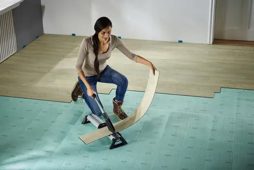 Páková řezačka vinylu a laminátu Wolfcraft VLC 800 (WOLF6939000)