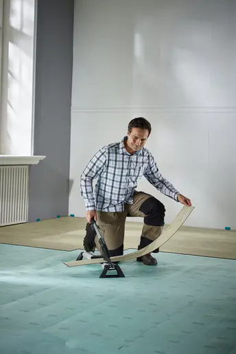 Páková řezačka vinylu a laminátu Wolfcraft VLC 800 (WOLF6939000)