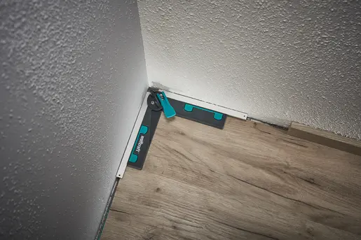 Úhlová měrka Wolfcraft pro kapovací a pokosové pily (WOLF6957000)