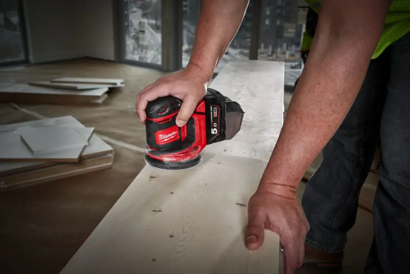 Aku excentrická bruska 125 mm Milwaukee M18 BOS125-502B (5,0 Ah) (MI4933464229)