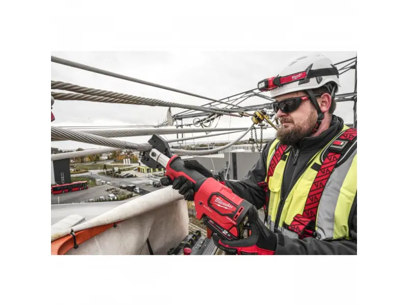 185129-4933464300-03