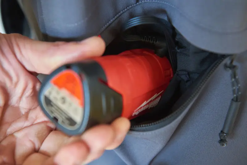 185225-aku-vyhrivana-bunda-milwaukee-m12-hjgrey4-0-4