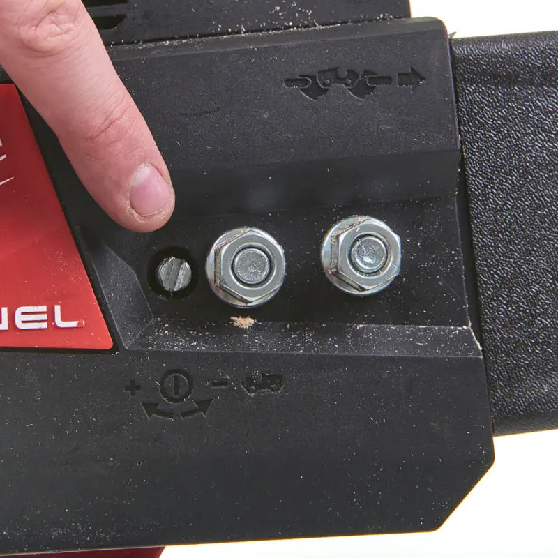 185739-4933464723-m18-fchs-0-feat-11