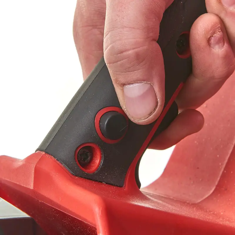 185739-4933464723-m18-fchs-0-feat-8