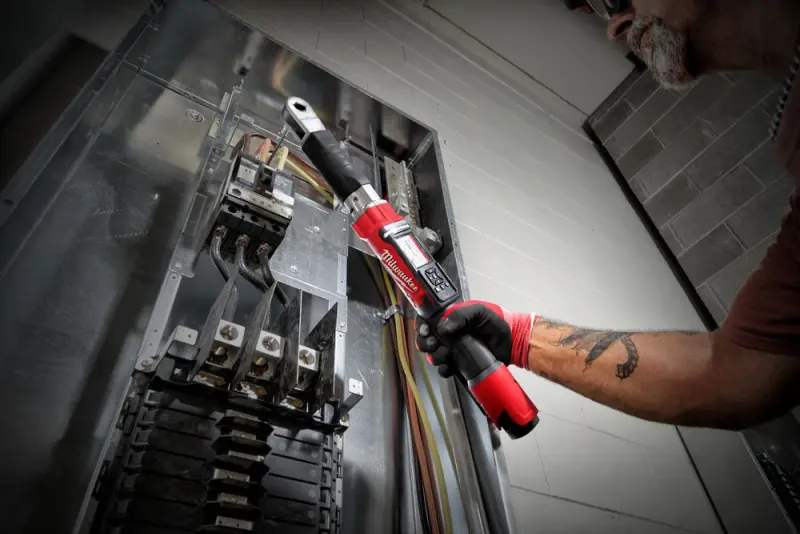 186126-4933464967-m12-oneftr38-201c-app-3