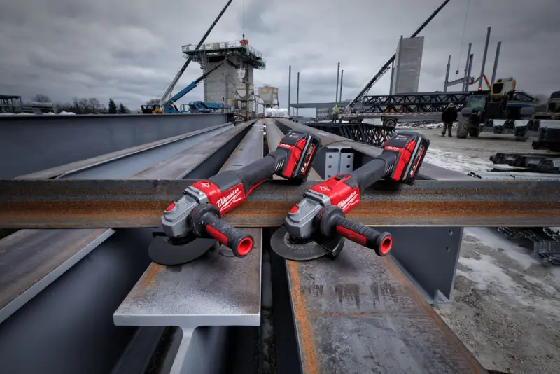 186269-4933471079-m18-fhsag125xb-552x-app-6