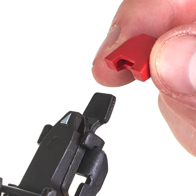 186613-4933471409-m18-fn18gs-0x-feat-07