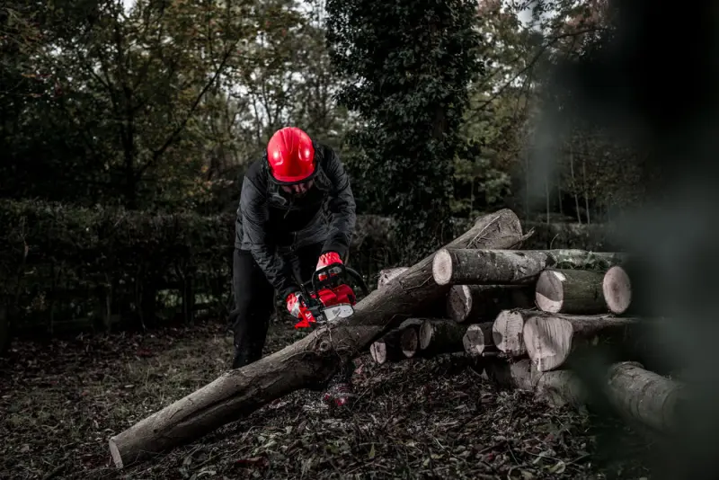 Aku řetězová pila Milwaukee M18 FCHSC-121, lišta 30 cm, 1x Aku M18 HB12 + nabíječka M12-18 FC, 4933471442 (MI4933471442)