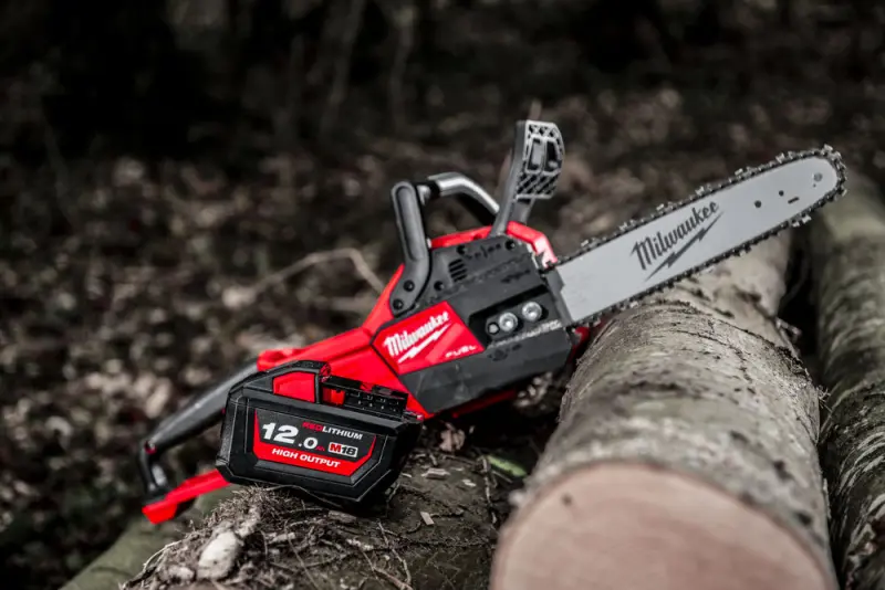 Aku řetězová pila Milwaukee M18 FCHSC-121, lišta 30 cm, 1x Aku M18 HB12 + nabíječka M12-18 FC, 4933471442 (MI4933471442)