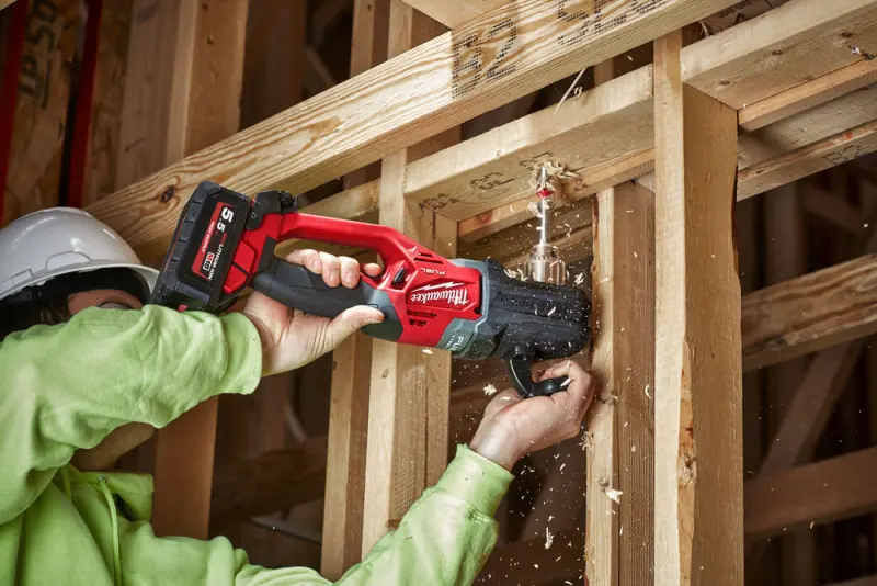 186858-4933471641-m18-crad2-0x-app-1