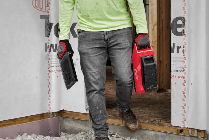 187050-4933471839-mxf-c-feat-2