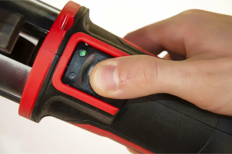 Aku bezuhlíkový ruční lis M18 ONEBLHPT-302C, 4933478306 (MI4933478306)