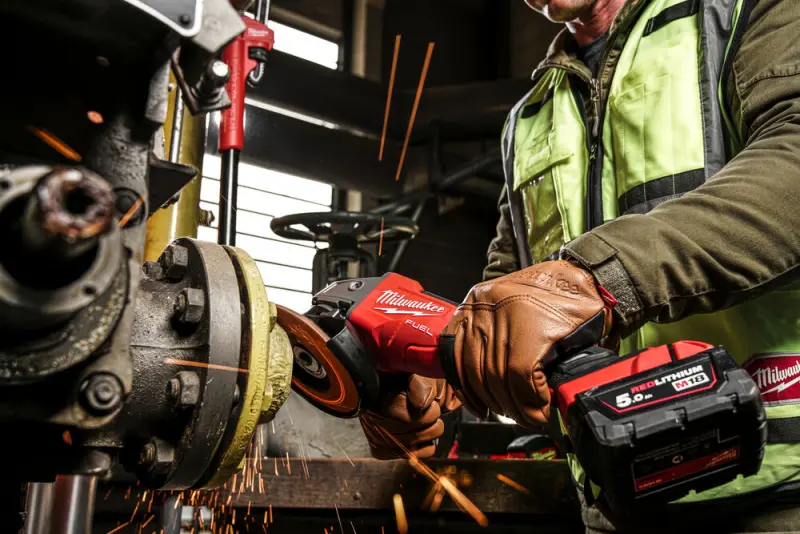 188267-4933478437-m18-fsagv125xpdb-0x-app-1