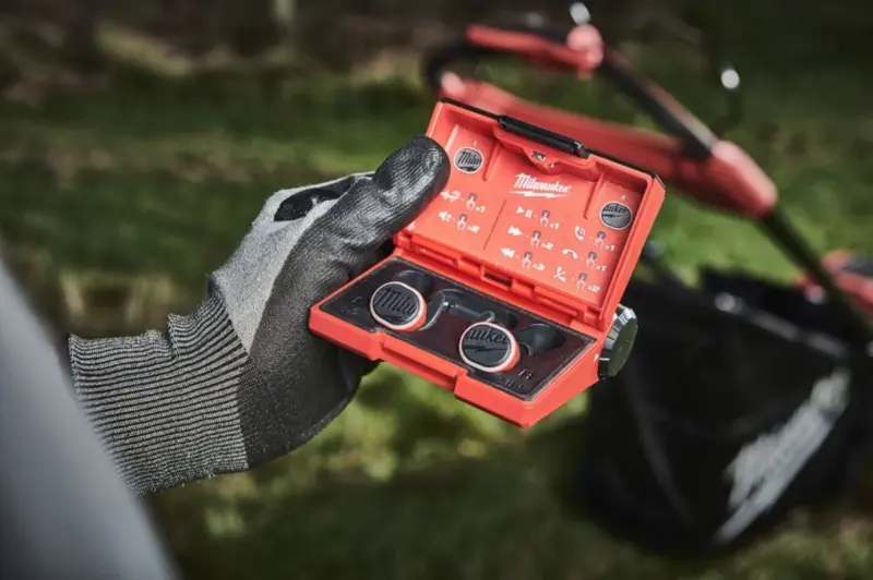 Sluchátka do uší s Bluetooth® Milwaukee L4 RLEPB-301 dobíjecí (MI4933478750)