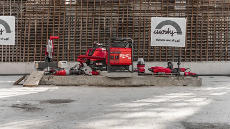 189209-4933479266-mxf-ps-602-app-53