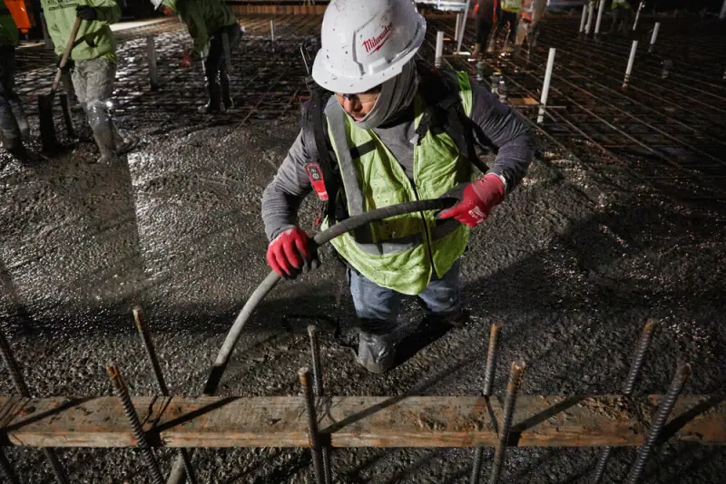 Aku ponorný vibrátor do betonu Milwaukee MX FUEL MXF CVBP-0, bez Aku, bez kabelu a hlavy, 4933479595 (MIMX4933479595)