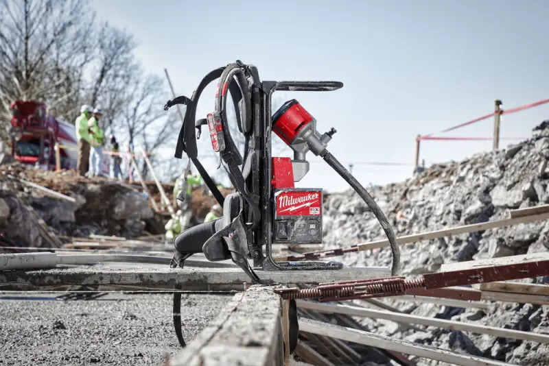 Aku ponorný vibrátor do betonu Milwaukee MX FUEL MXF CVBP-0, bez Aku, bez kabelu a hlavy, 4933479595 (MIMX4933479595)