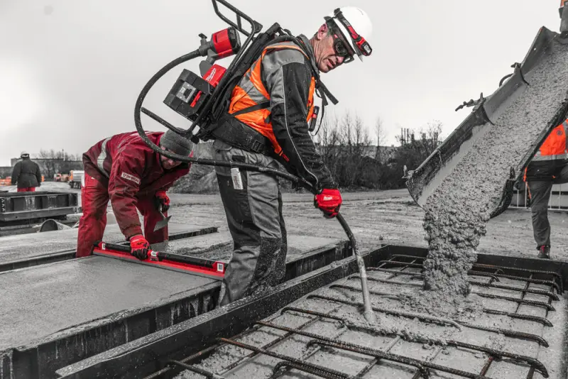 Aku ponorný vibrátor do betonu Milwaukee MX FUEL MXF CVBP-0, bez Aku, bez kabelu a hlavy, 4933479595 (MIMX4933479595)