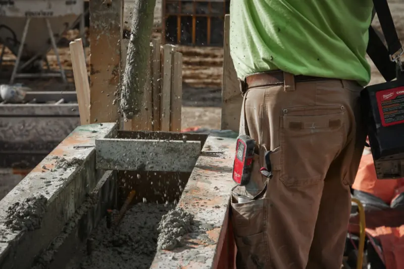 Aku ponorný vibrátor do betonu Milwaukee MX FUEL MXF CVBC-0, ONE-KEY, bez Aku, bez kabelu a hlavy, 4933479607 (MIMX4933479607)