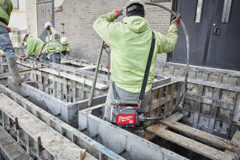 Aku ponorný vibrátor do betonu Milwaukee MX FUEL MXF CVBC-0, ONE-KEY, bez Aku, bez kabelu a hlavy, 4933479607 (MIMX4933479607)