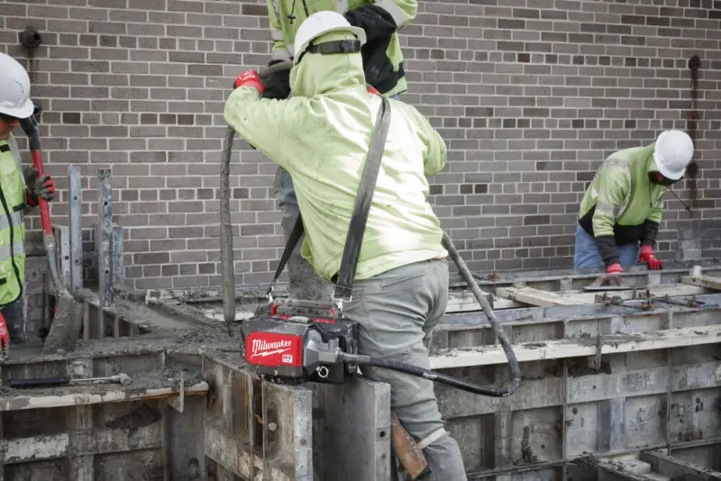 Aku ponorný vibrátor do betonu Milwaukee MX FUEL MXF CVBC-602, ONE-KEY, 2x Aku MXF XC406 + MXF C, bez kabelu a hlavy, 4933479608 (MIMX4933479608)