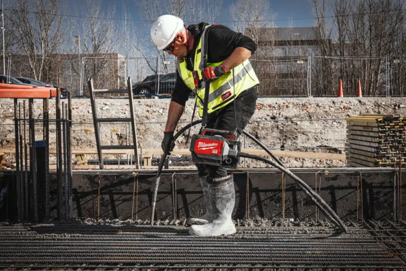 Aku ponorný vibrátor do betonu Milwaukee MX FUEL MXF CVBC-602, ONE-KEY, 2x Aku MXF XC406 + MXF C, bez kabelu a hlavy, 4933479608 (MIMX4933479608)